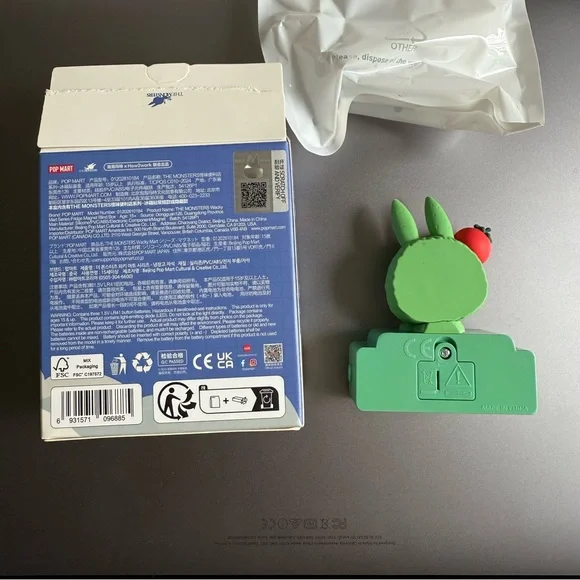 Pop Mart The Monsters Labubu Mini market fridge magnet - Grilled sausage - Picture 3 of 4